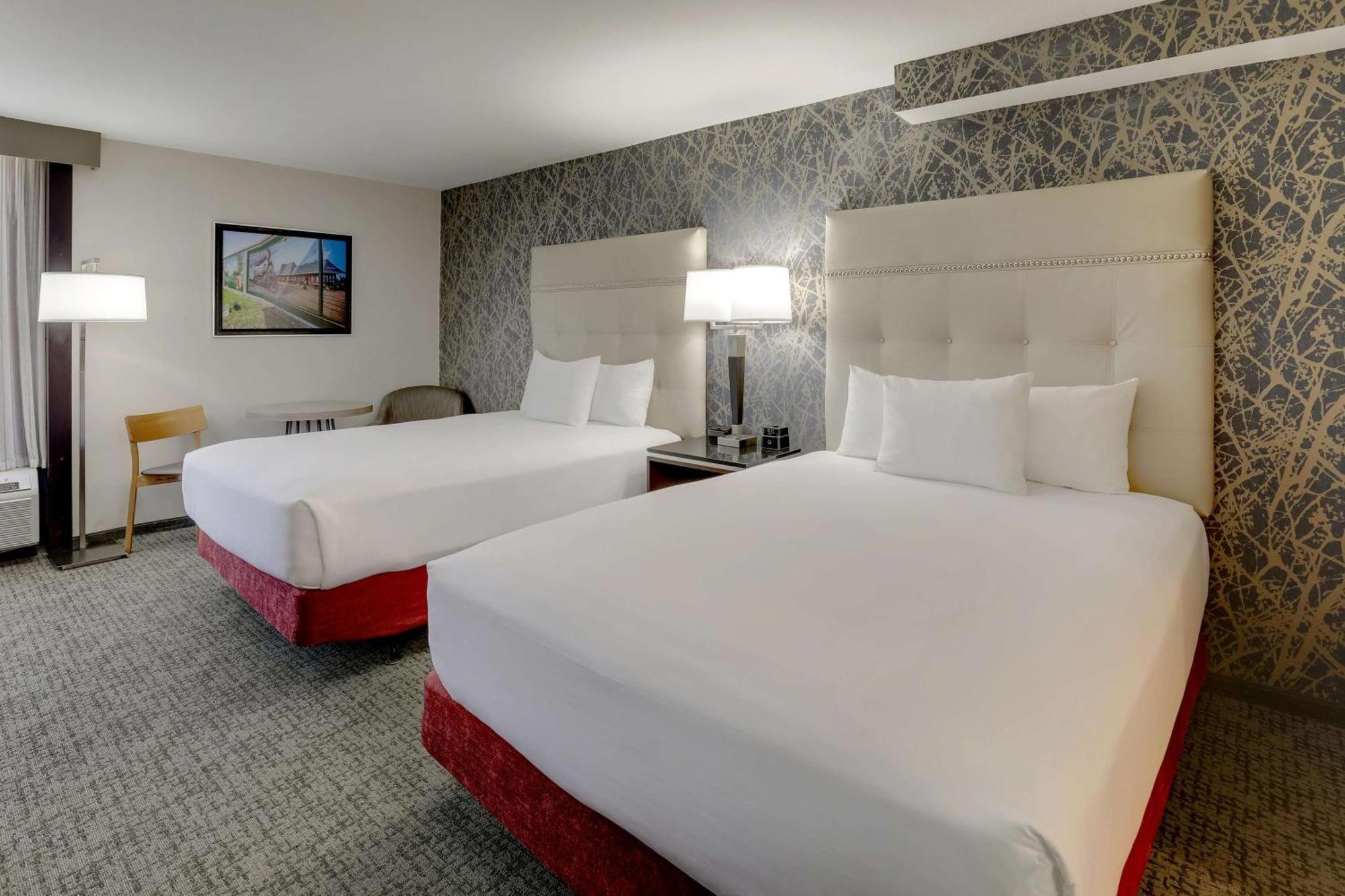 Drury Hotel 3*